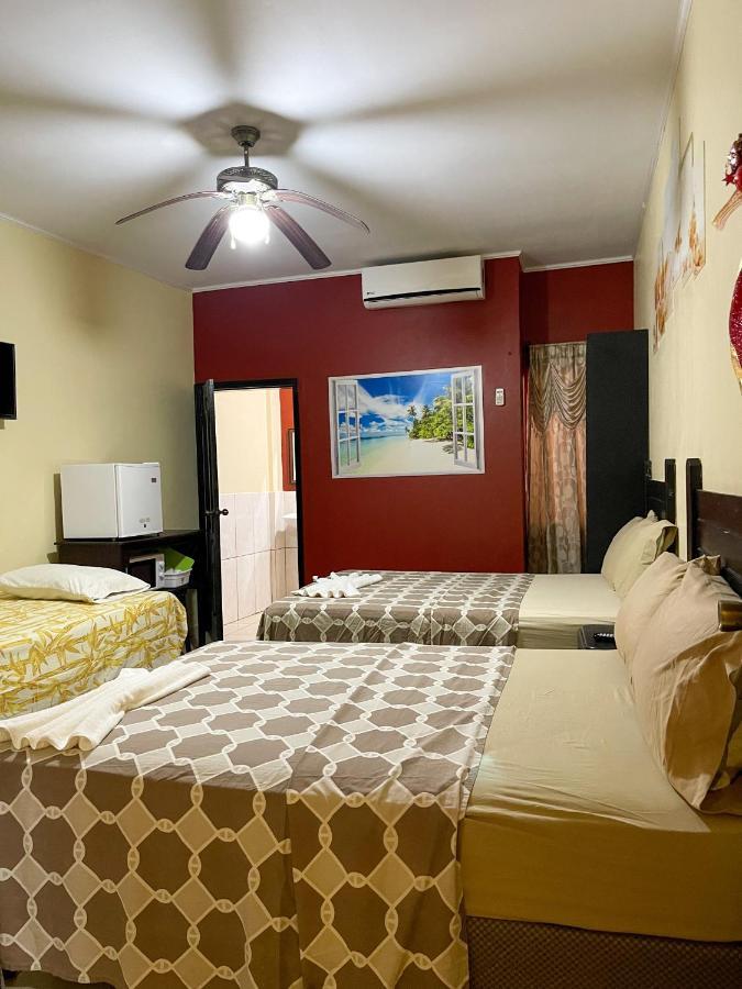 B Aparts Hotel Coxen Hole Zewnętrze zdjęcie