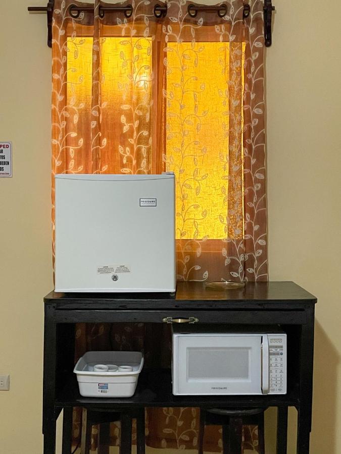 B Aparts Hotel Coxen Hole Zewnętrze zdjęcie