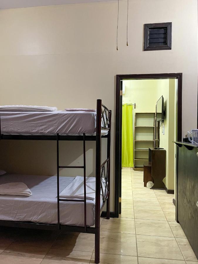 B Aparts Hotel Coxen Hole Zewnętrze zdjęcie