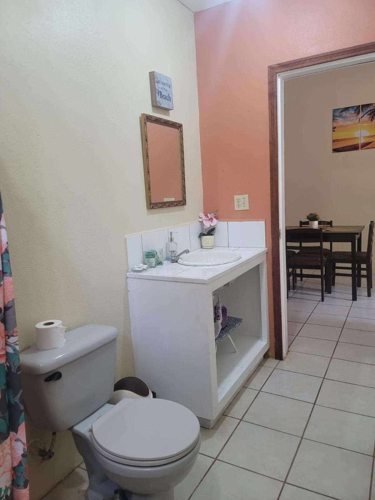 B Aparts Hotel Coxen Hole Zewnętrze zdjęcie
