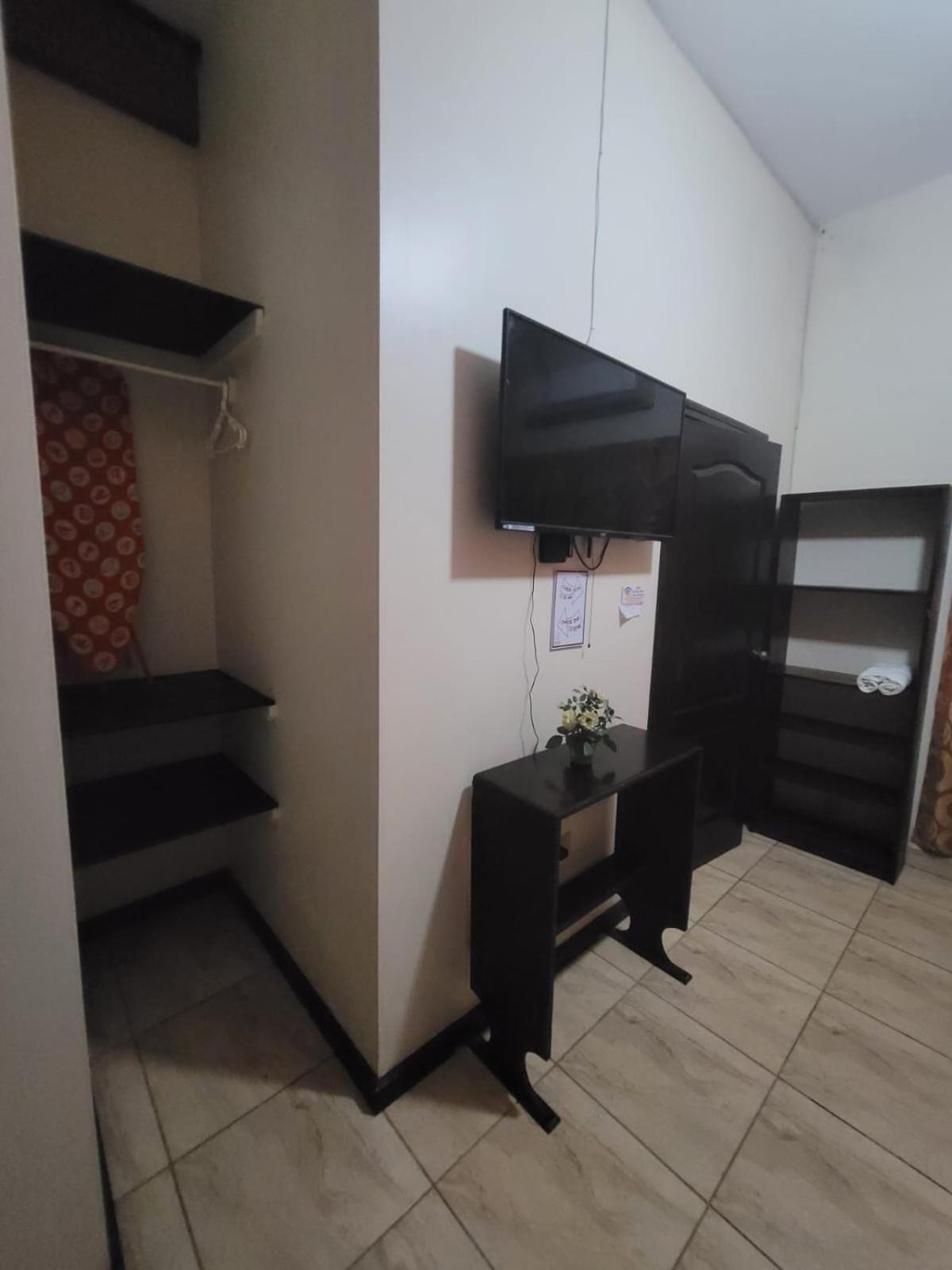 B Aparts Hotel Coxen Hole Zewnętrze zdjęcie