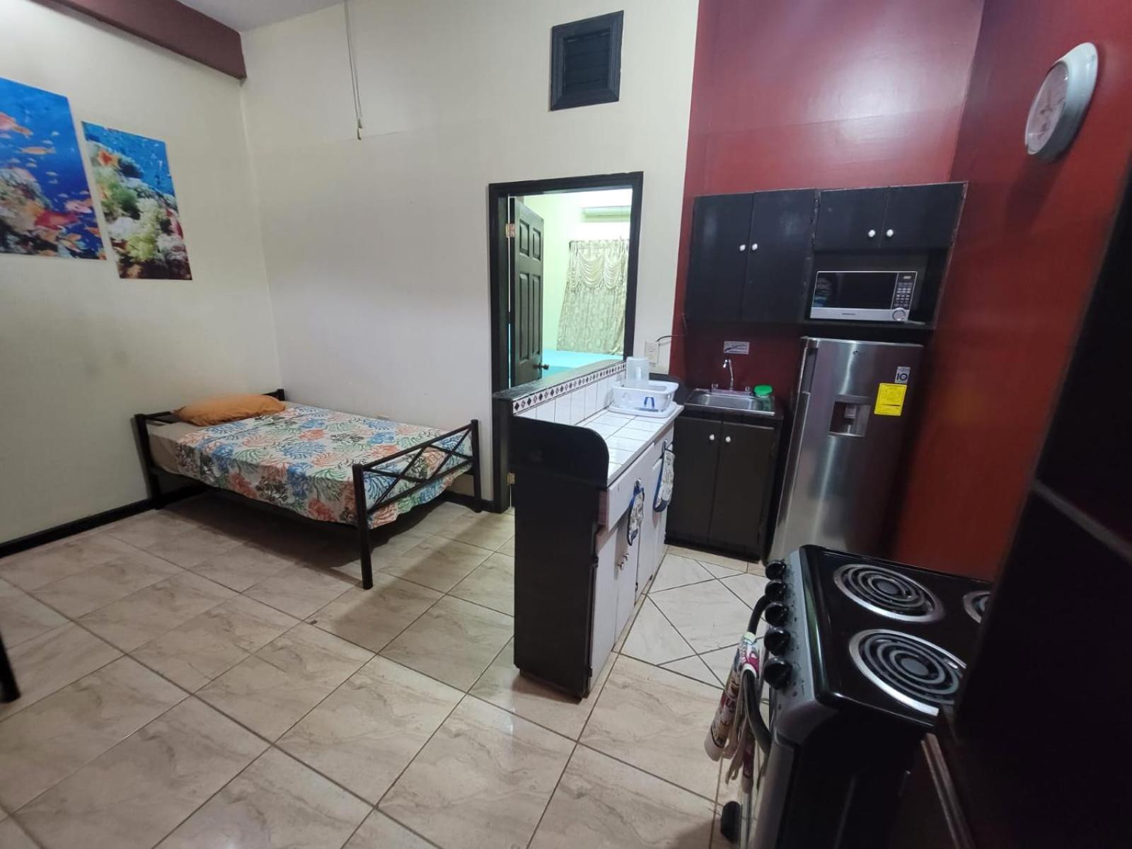 B Aparts Hotel Coxen Hole Zewnętrze zdjęcie